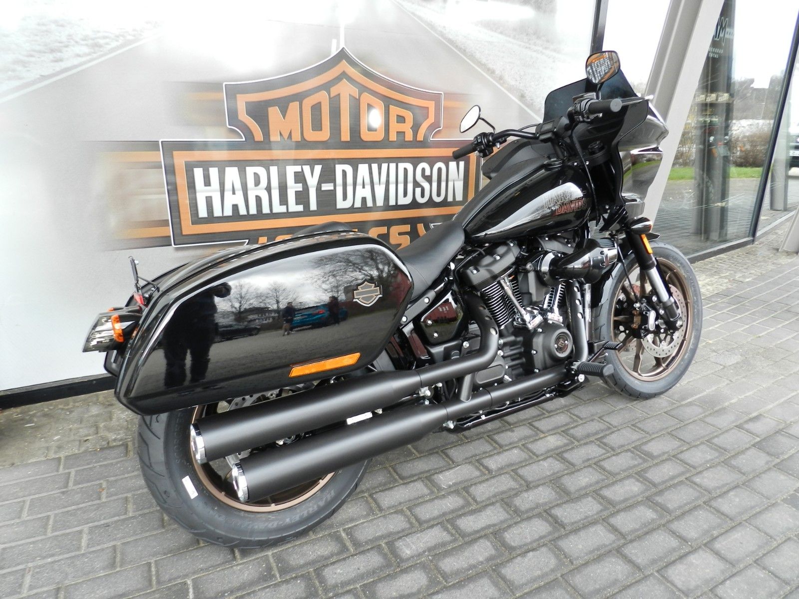 Fahrzeugabbildung Harley-Davidson Softail Low Rider ST MJ 2023