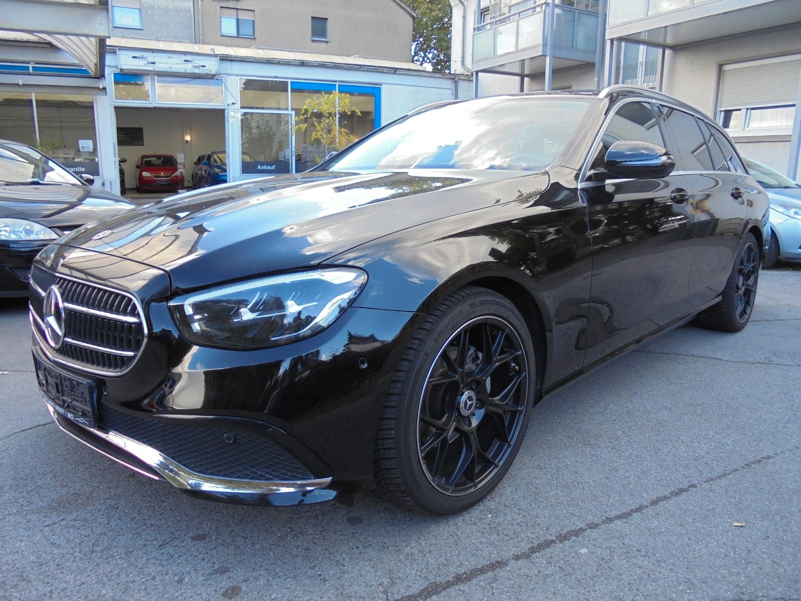 Fahrzeugabbildung Mercedes-Benz E 200 E -Klasse T-Modell E 200 d