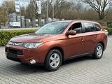 Mitsubishi Outlander ClearTec Instyle 4WD Leder*7 Sitzer * - Mitsubishi Gebrauchtwagen in Aachen