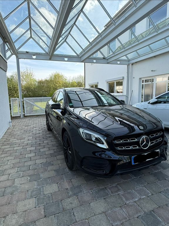 Image of Mercedes-Benz GLA 200