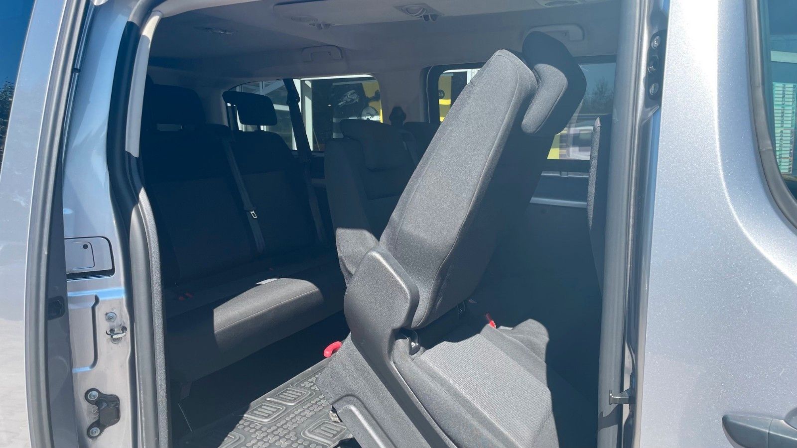 Autohaus Zimpel & Franke - Opel Vivaro/Zafira Kombi L 2.0 Diesel 106 kW (145 PS) - Bild 8 Autohaus Zimpel & Franke - Opel Vivaro/Zafira Kombi L 2.0 Diesel 106 kW (145 PS) - Bild 8