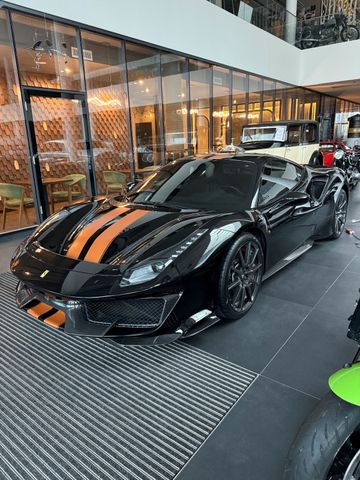 FERRARI 488 Pista