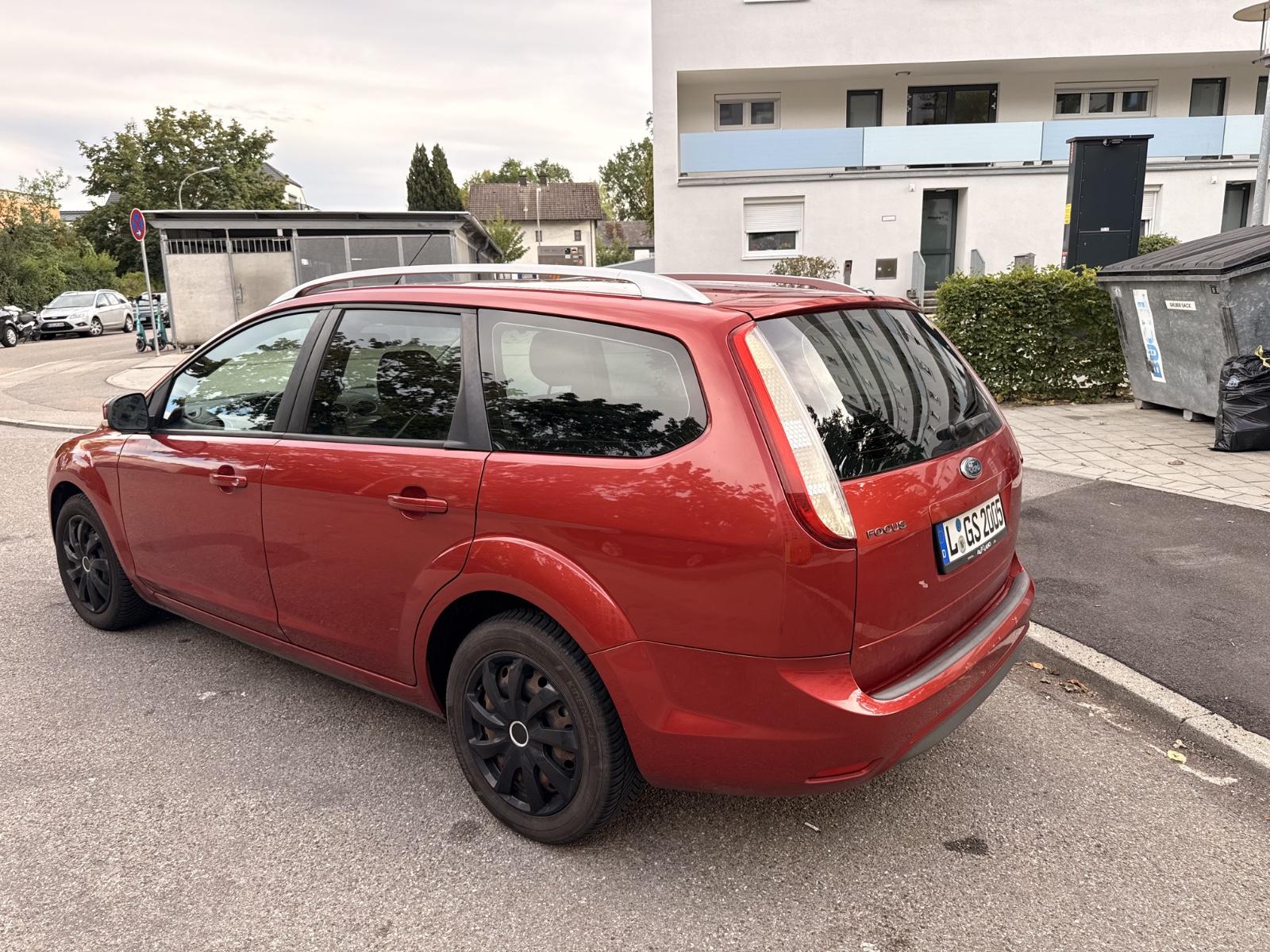 Ford Focus 2009 — photo 8