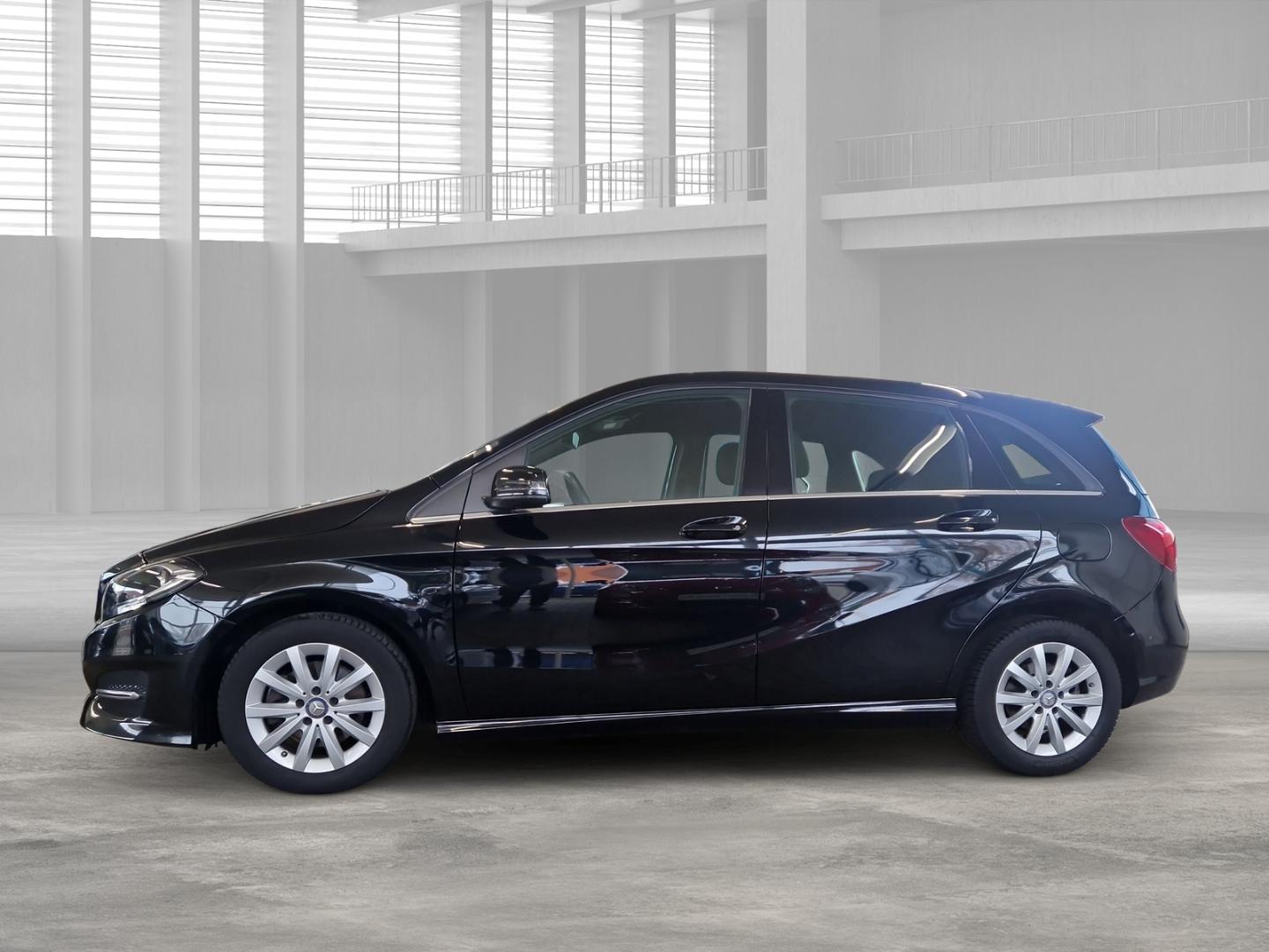 Mercedes-Benz B 180 Style Navi SHZ Parklenkass. Notbremsass. P