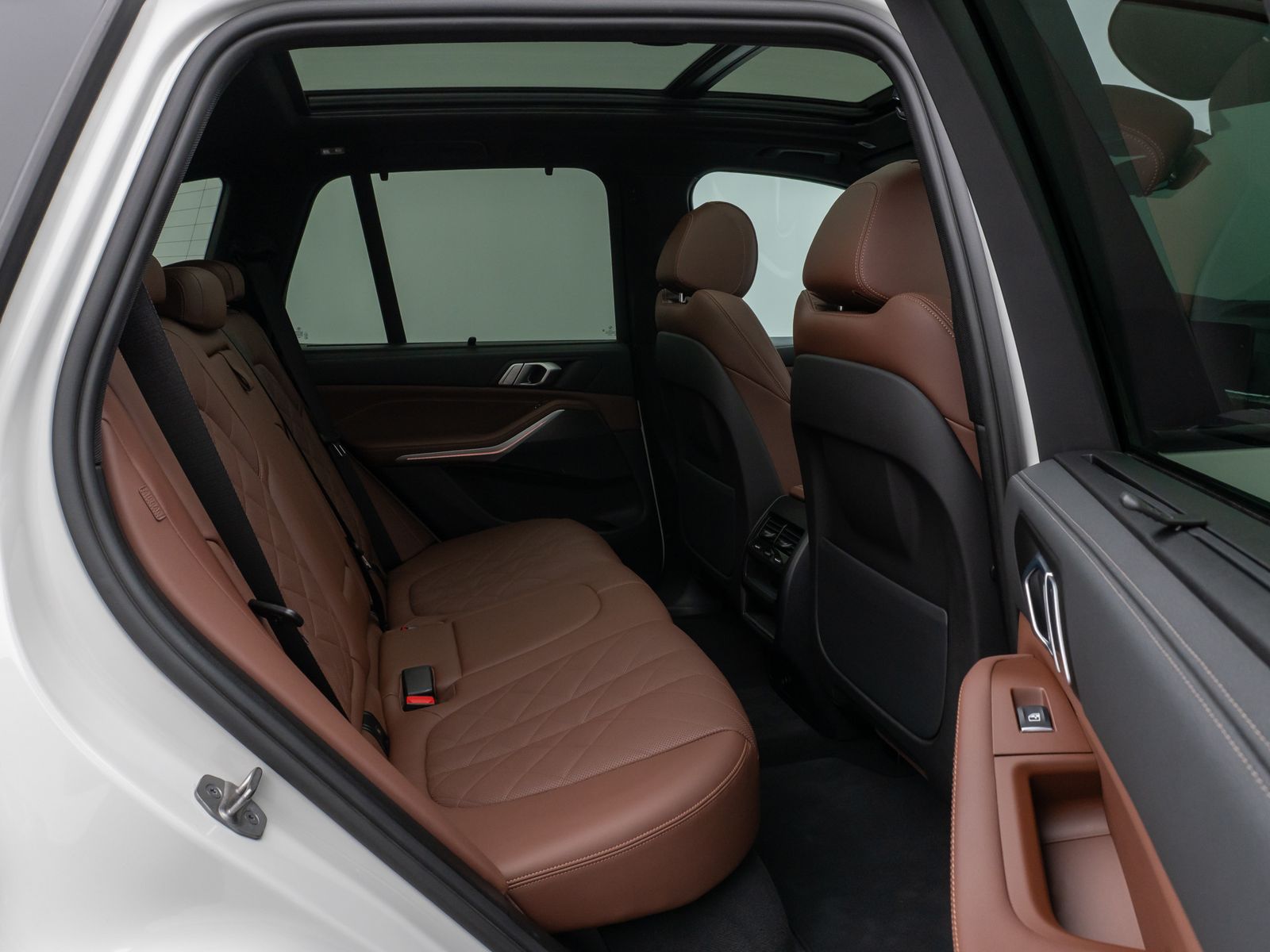 Fahrzeugabbildung BMW X5 xD30d M Sport Panoram Kamera HUD DAB HiFi 21"