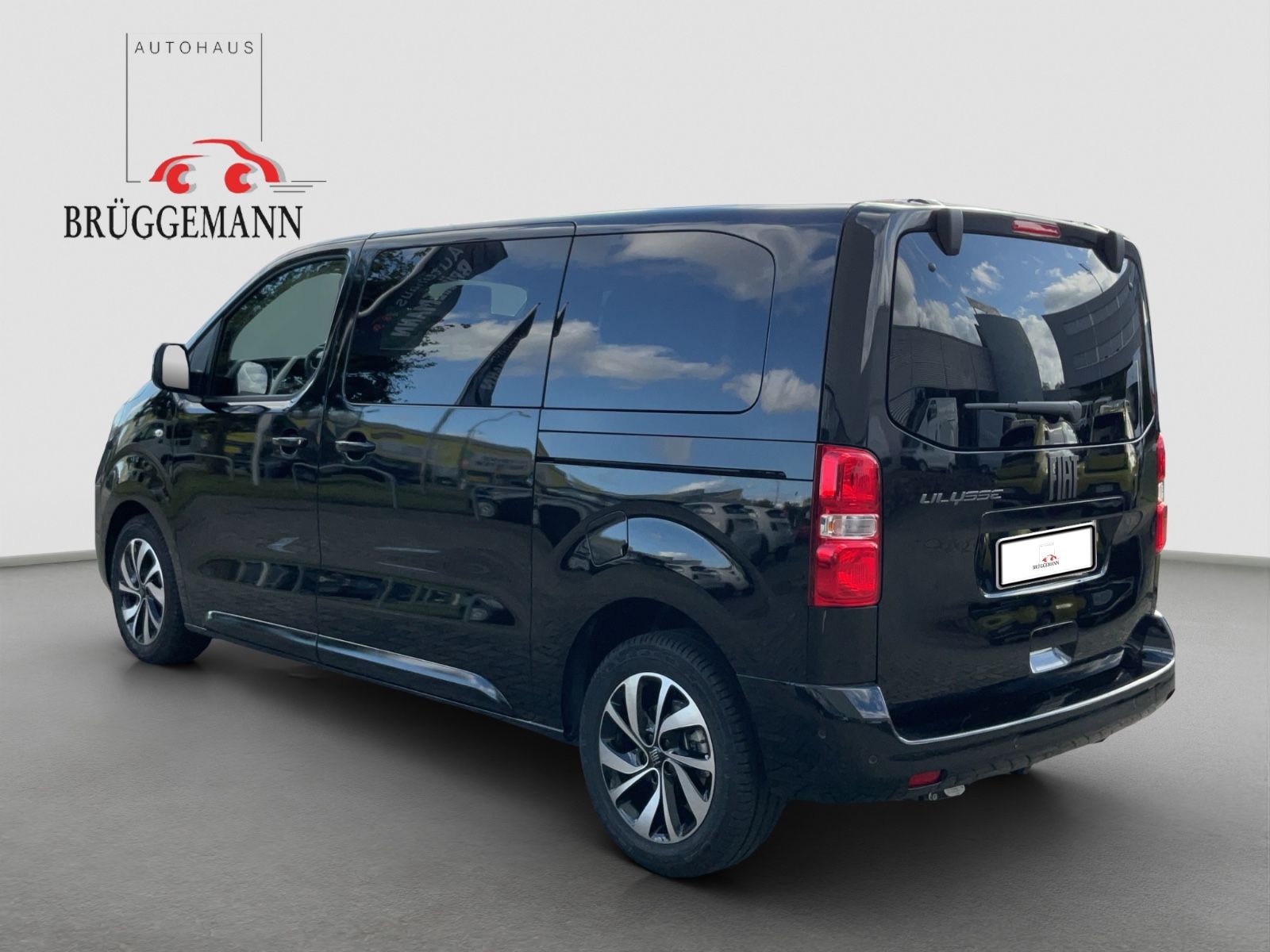 Fahrzeugabbildung Fiat Ulysse L2 2.0  180 PS AT8 LEDER  **TOP**
