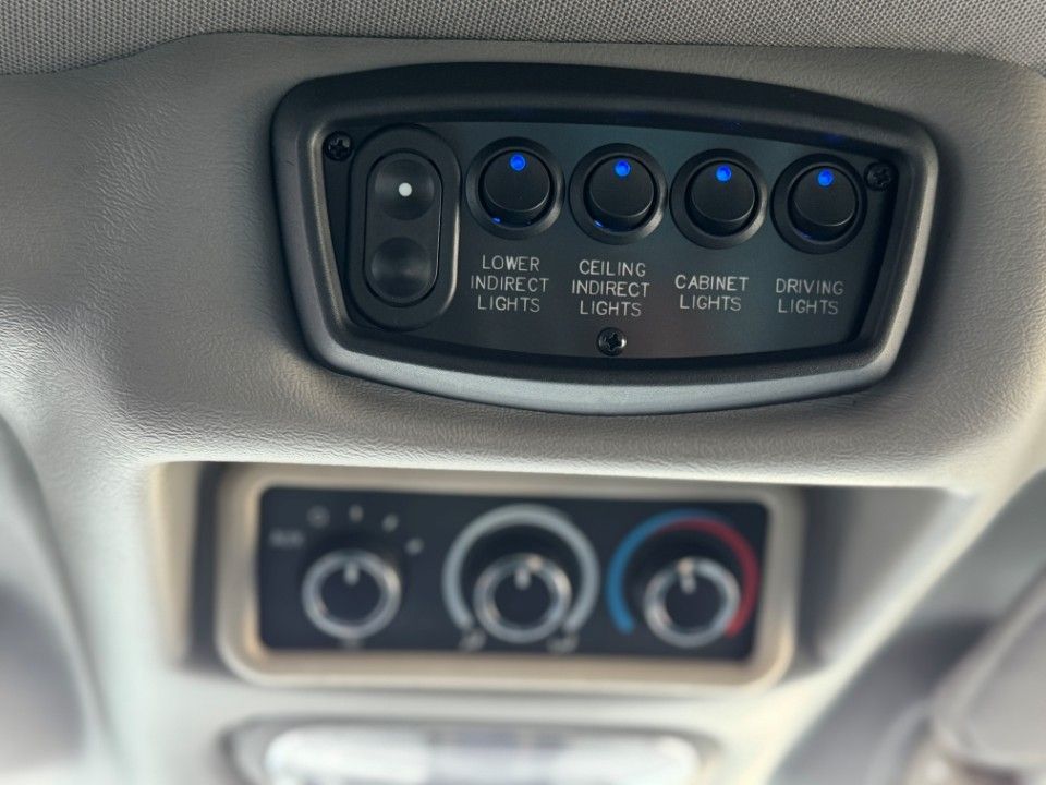 Fahrzeugabbildung Chevrolet Express Chevy Van 5.3 Explorer Ltd X-SE Allrad