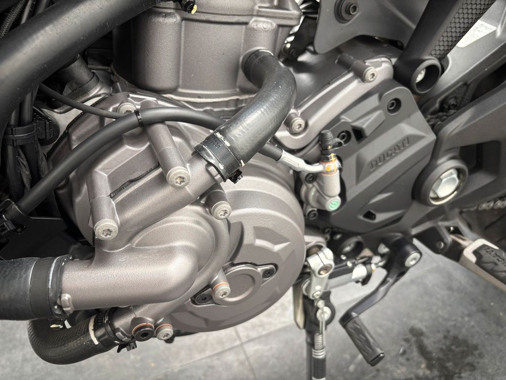 Fahrzeugabbildung Ducati MONSTER + *1. HAND *TOP-ZUSTAND