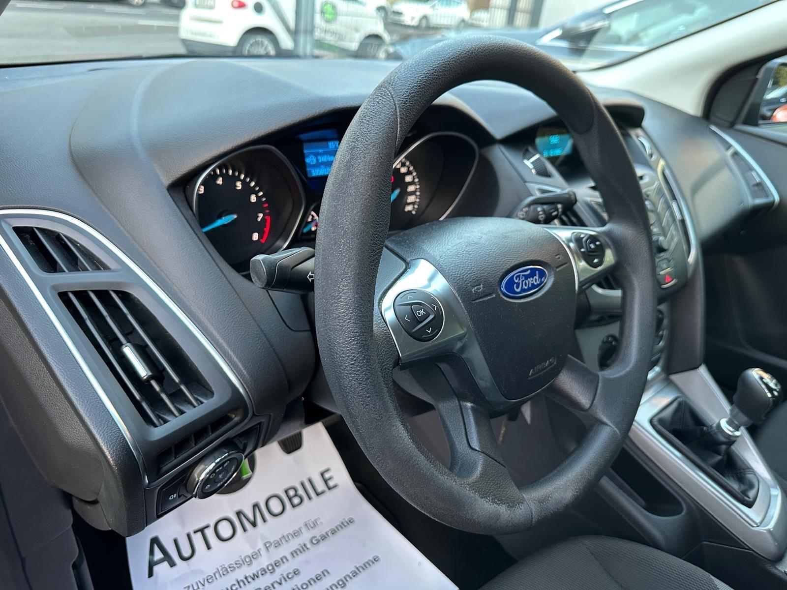 Ford Focus 2013 — photo 13