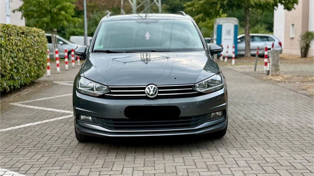 Image of Volkswagen Touran