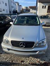 Mercedes-Benz ML 270 CDI    1´ H A N D  3.5 Tonner - gebrauchte Mercedes-Benz ML 270 aus dem Jahr 2003