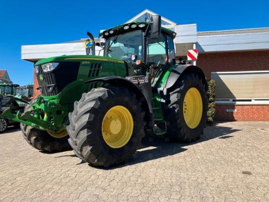John Deere 6215R
