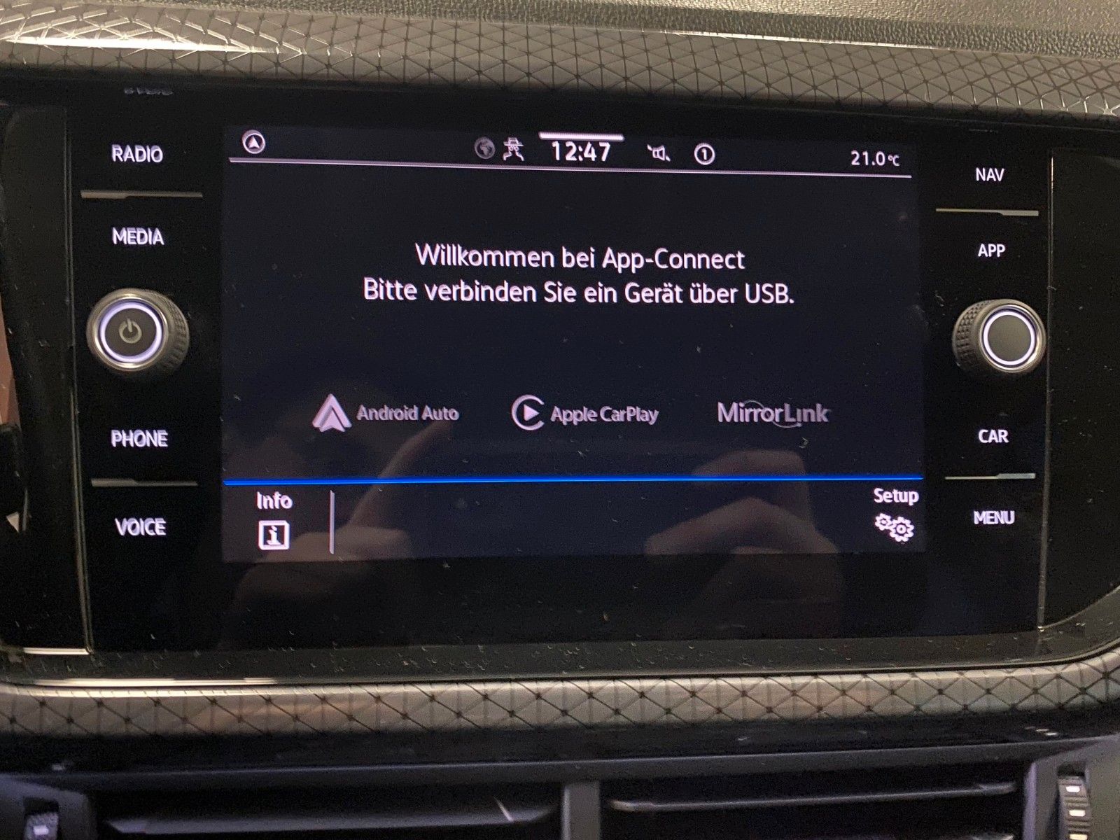 Fahrzeugabbildung Volkswagen T-Cross 1.0 TSI Style+AHK+4 Jahre GARANTIE+80tKM