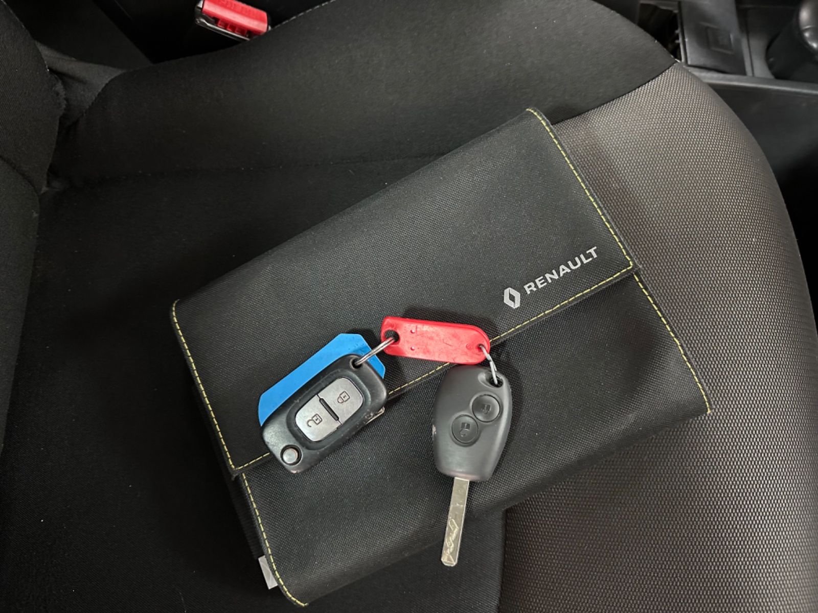 Fahrzeugabbildung Renault Kangoo *Grand*Klima*Maxi*7Sitzer*