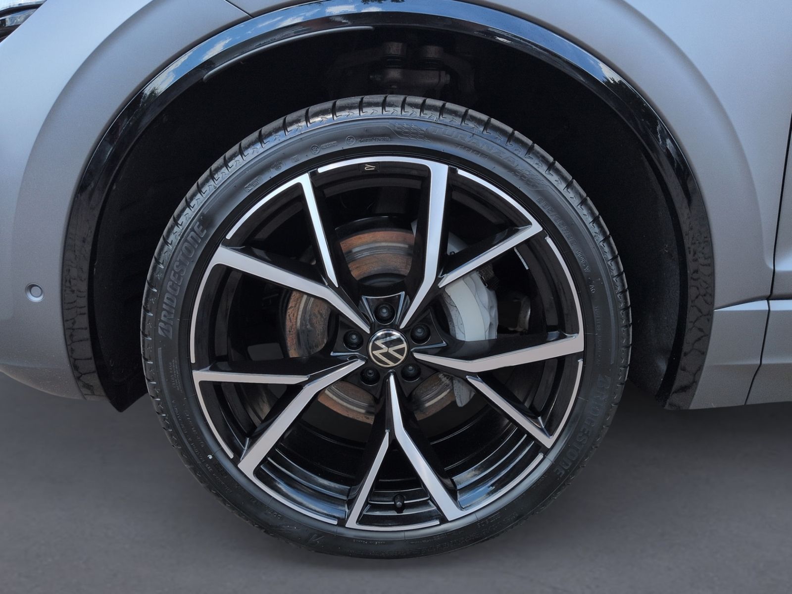 Touareg R-Line V6 TDI MATT+STHZ+LUFT+PANO+22
