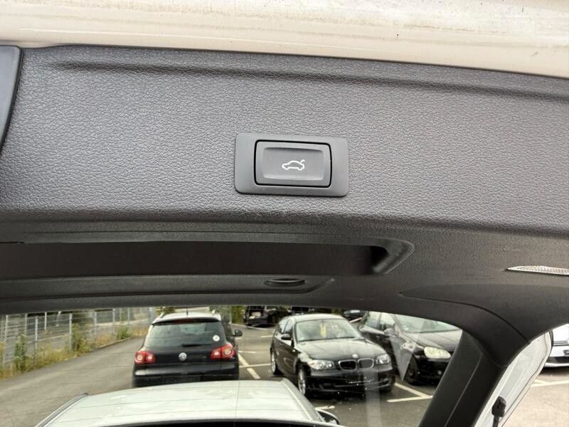 Audi A4 40 TDI S tronic S line Avant foto 14