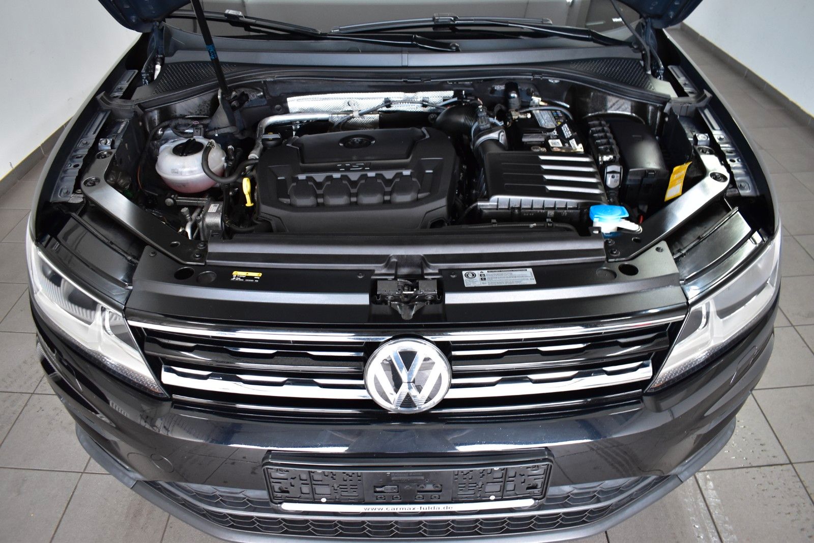 Fahrzeugabbildung Volkswagen Tiguan Sound 4M Navi,Kamera,ACC,SH,PDC,AHK,SR+WR