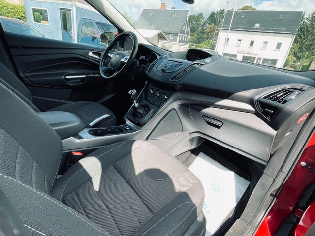 Ford KUGA* AHK*SCHECKHEFT*BEHEIZ.FRONT* SOMMERWINTER
