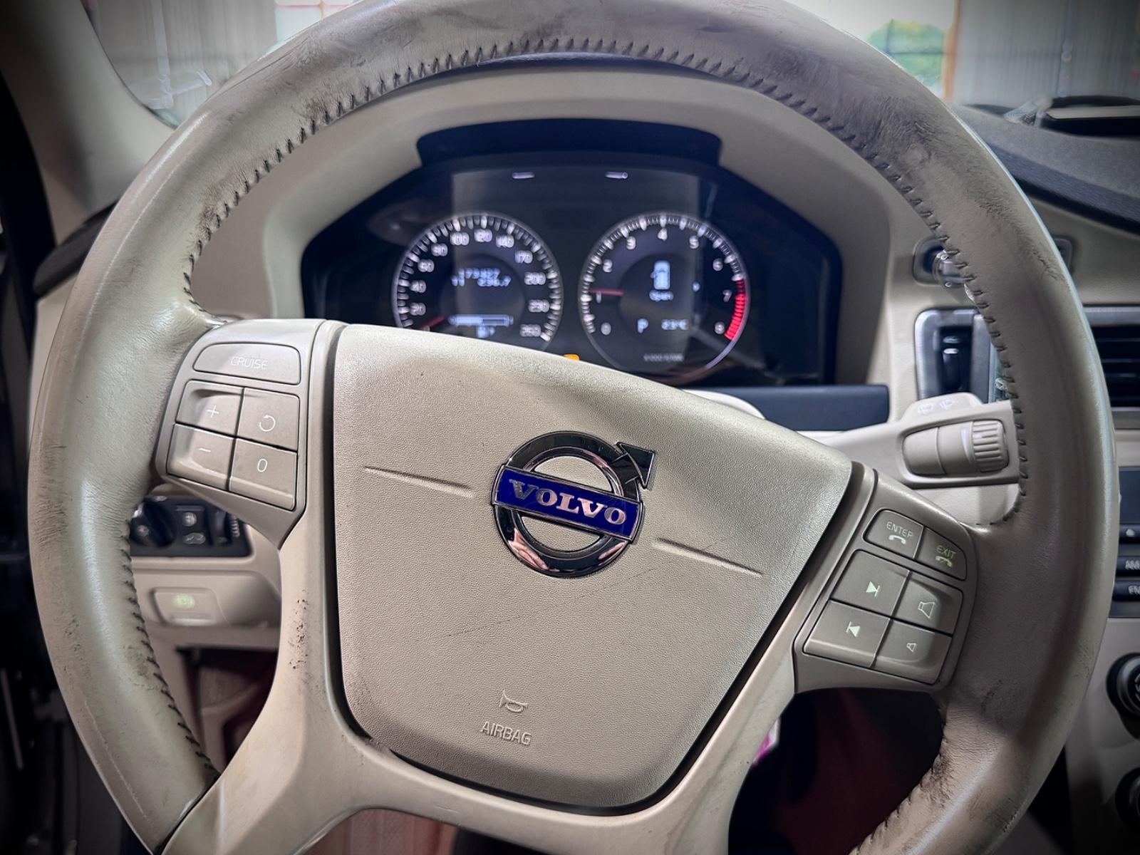 VOLVO V70 - 2.0 l - 203 CV - BVA - CUIR