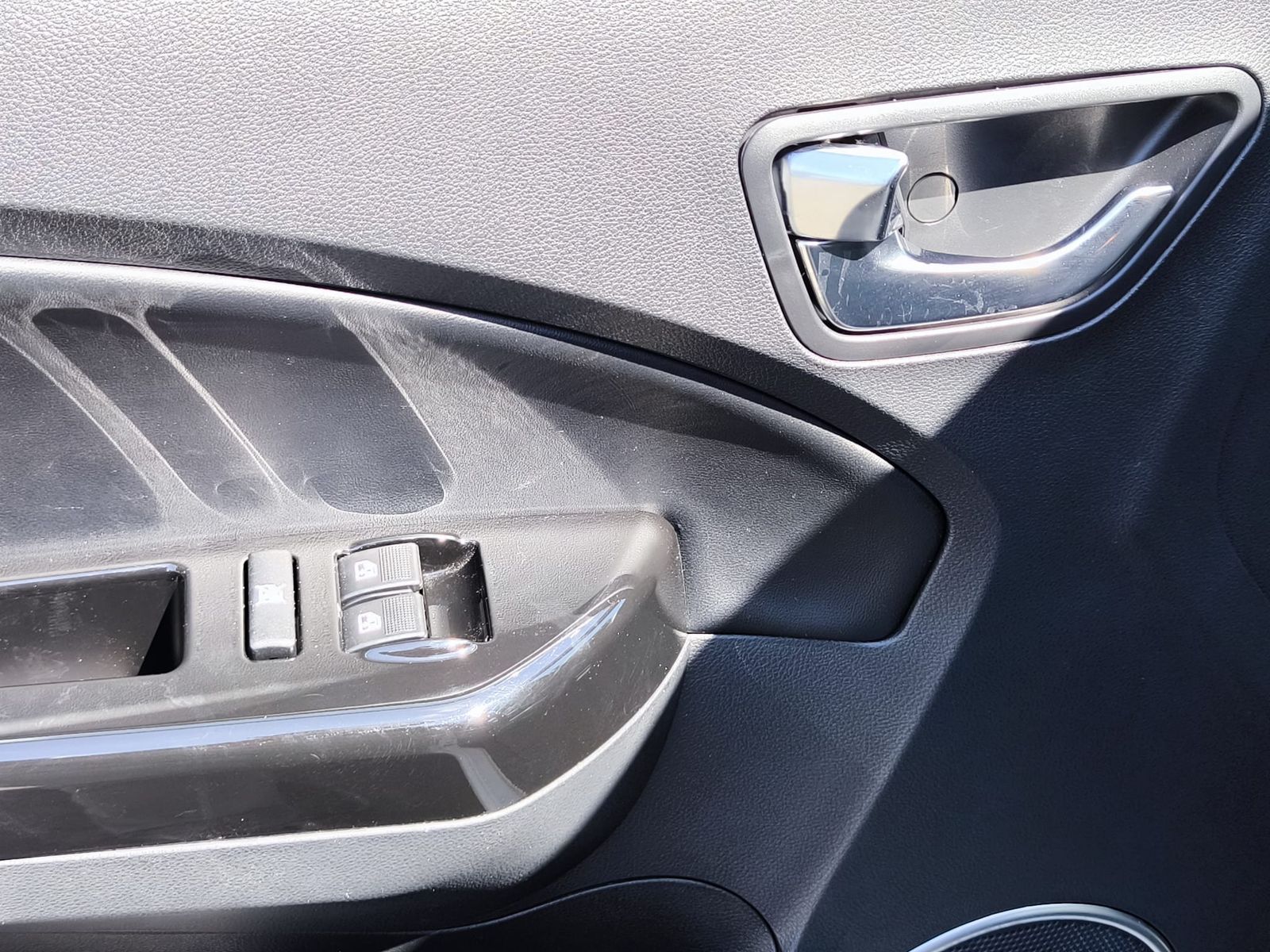 Fahrzeugabbildung Elaris Pio 36KW+LED+NAVI+KAM+KLIMA+LEDER+CARPLAY+