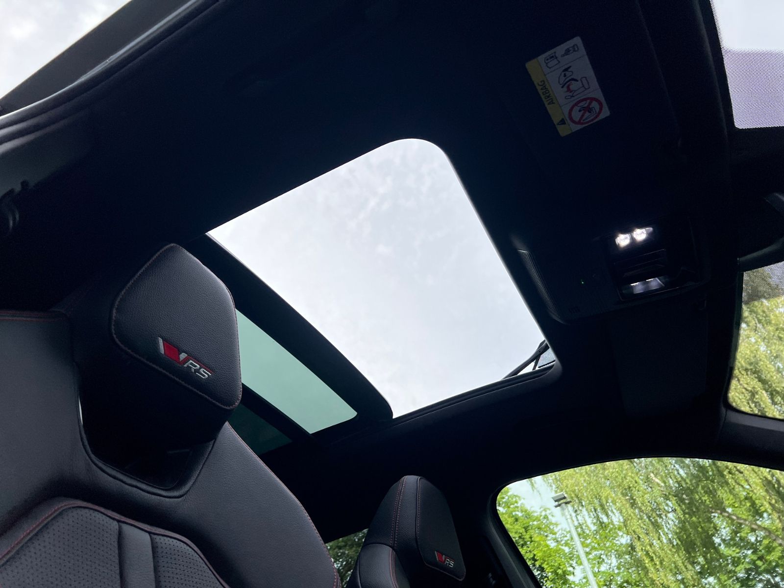 Fahrzeugabbildung SKODA Kodiaq RS 2.0 TSI DSG 4x4 *CANTON, Panorama, Sta