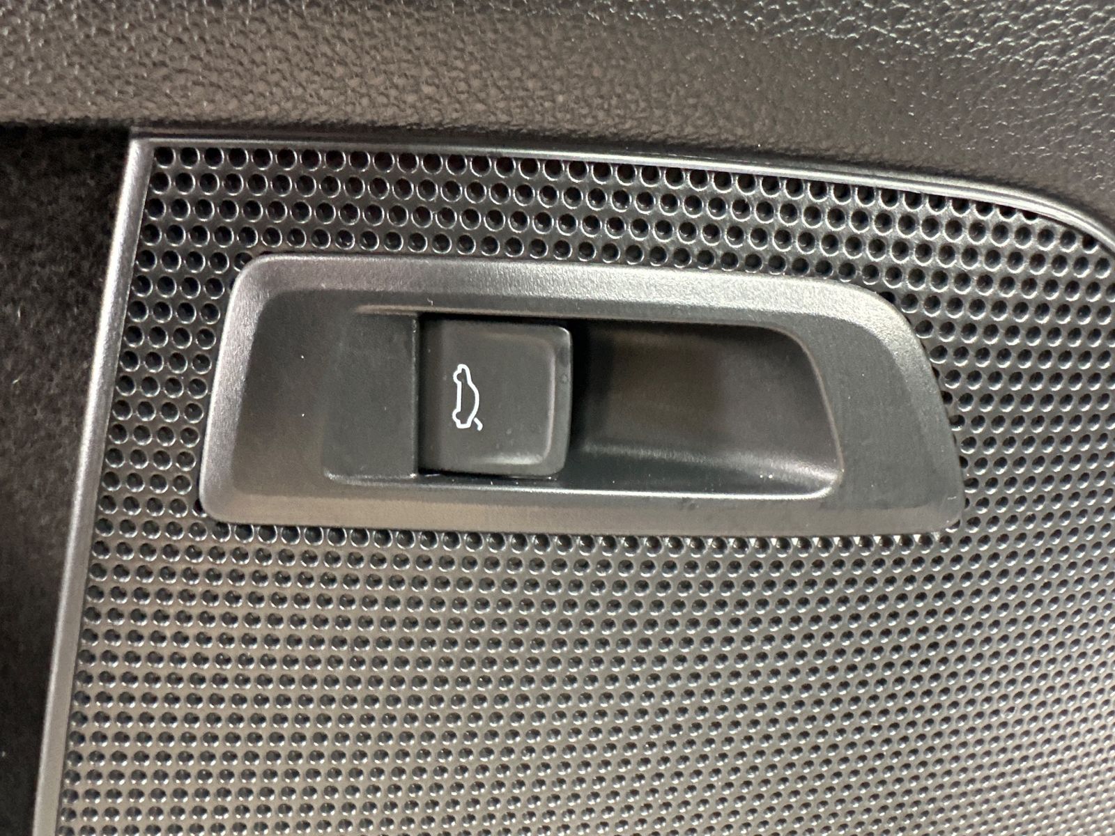 Fahrzeugabbildung SKODA Kodiaq Sportline NAV+LED+ACC+KAMERA+20ZOLL+KESSY