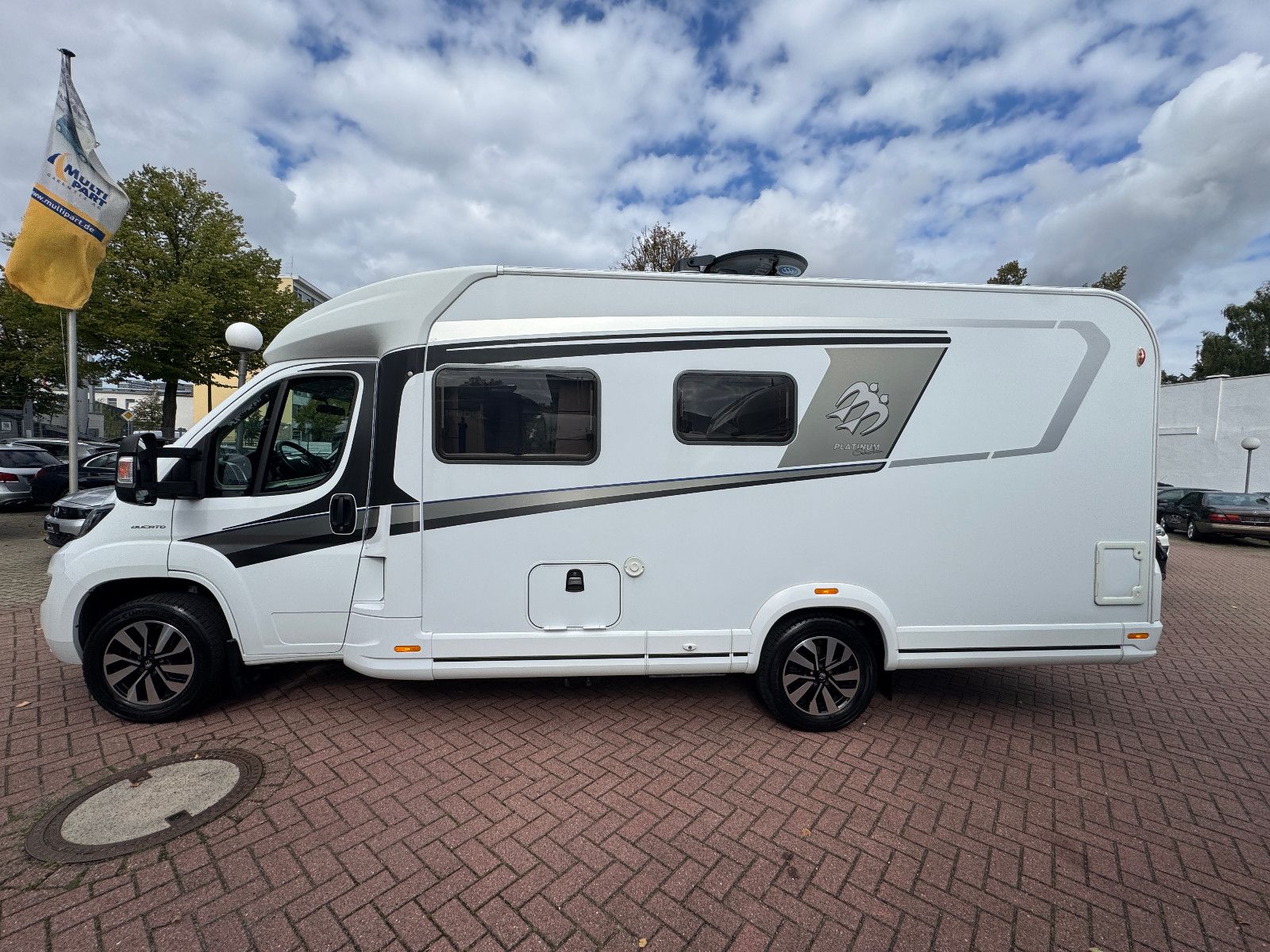 Fahrzeugabbildung Knaus SKI TI 650 MF PLATINUM SELECTION LUFTFEDERUNG 1H