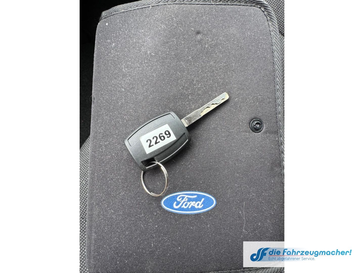 Fahrzeugabbildung Ford Transit Kombi 350 L3 Trend 2.2 TDCi DPF *2269 *K