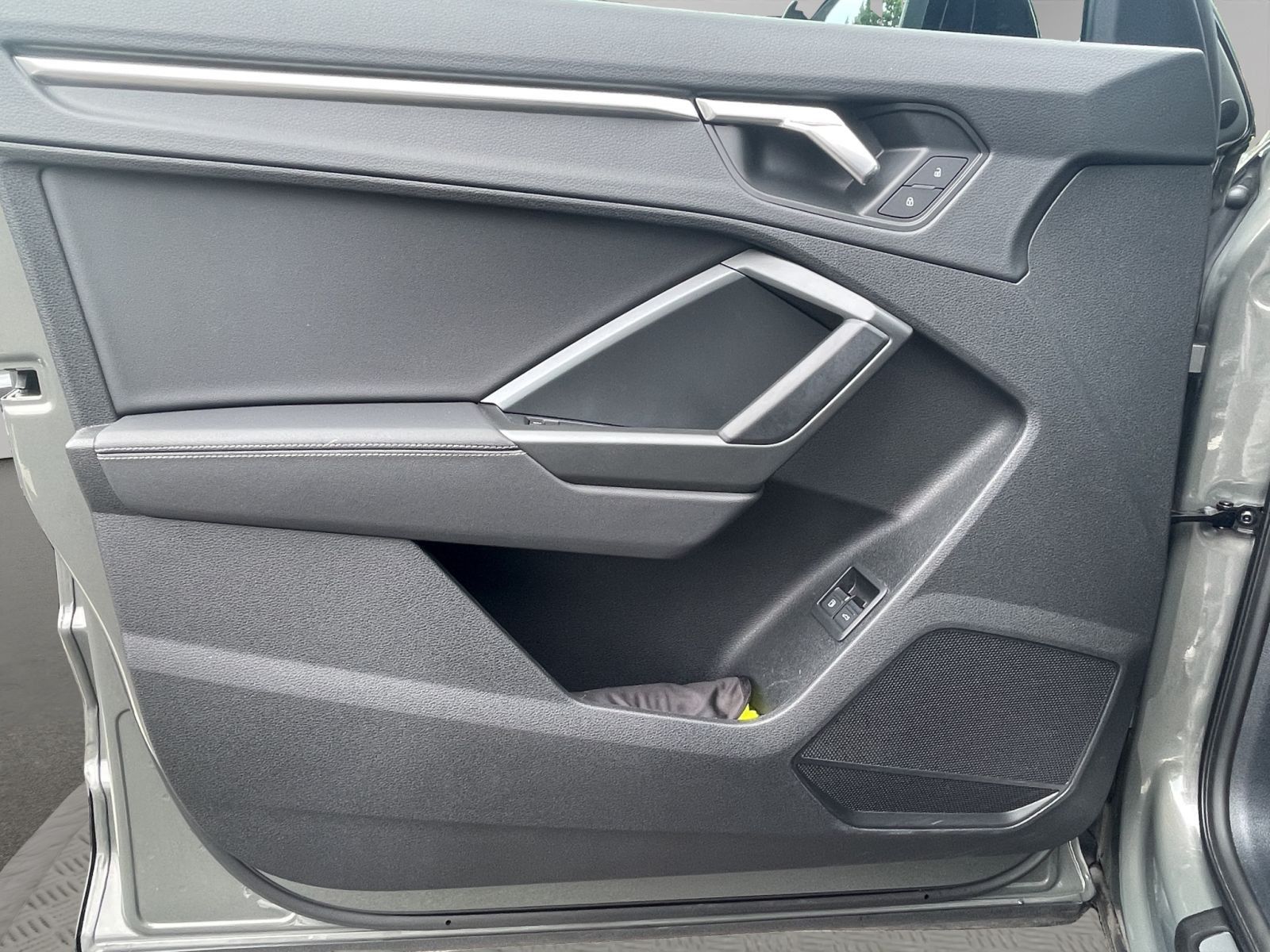 Audi Q3 SB 45 TFSI e S line Matrix AHK Kamera Navi foto 15