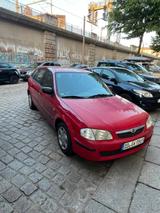 Mazda 323f BJ: 2000 nur 104.000km,kein TÜV... - gebrauchte Mazda 323 aus dem Jahr 2000