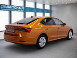 Skoda Octavia Limousine Ambition 1.5 TSI  Navi PDC - Skoda: Orange