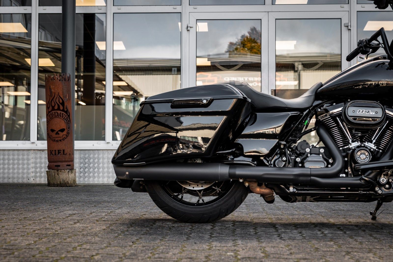 Fahrzeugabbildung Harley-Davidson STREET GLIDE SPECIAL 114 KESSTECH - LAST EDITION