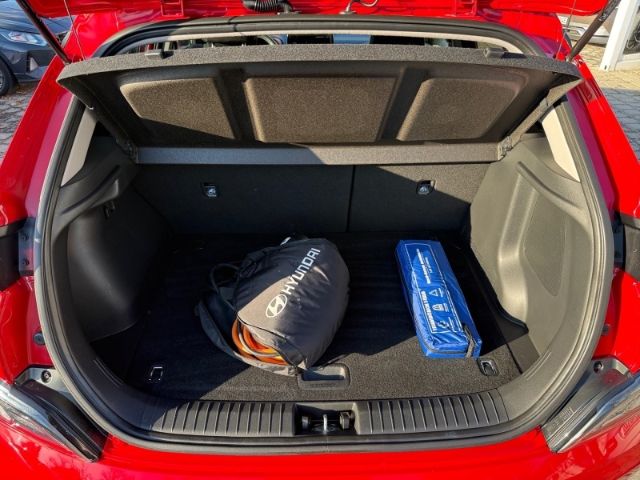 Fahrzeugabbildung Hyundai KONA Trend Elektro 2WD +KLIMA+RFK+NAVI+PDC+LED+U