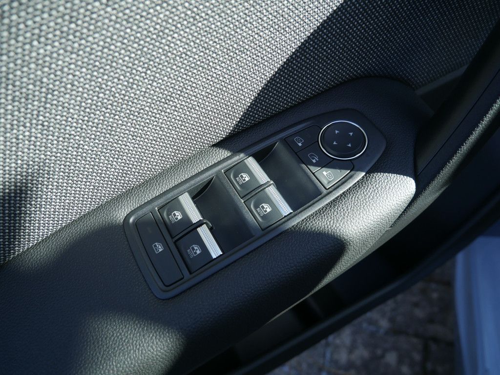 Fahrzeugabbildung Renault Captur Techno TCe 90