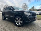 Jeep Grand Cherokee 5.7 V8 HEMI Overland*Xenon*Pano* - Jeep Grand Cherokee in Köln