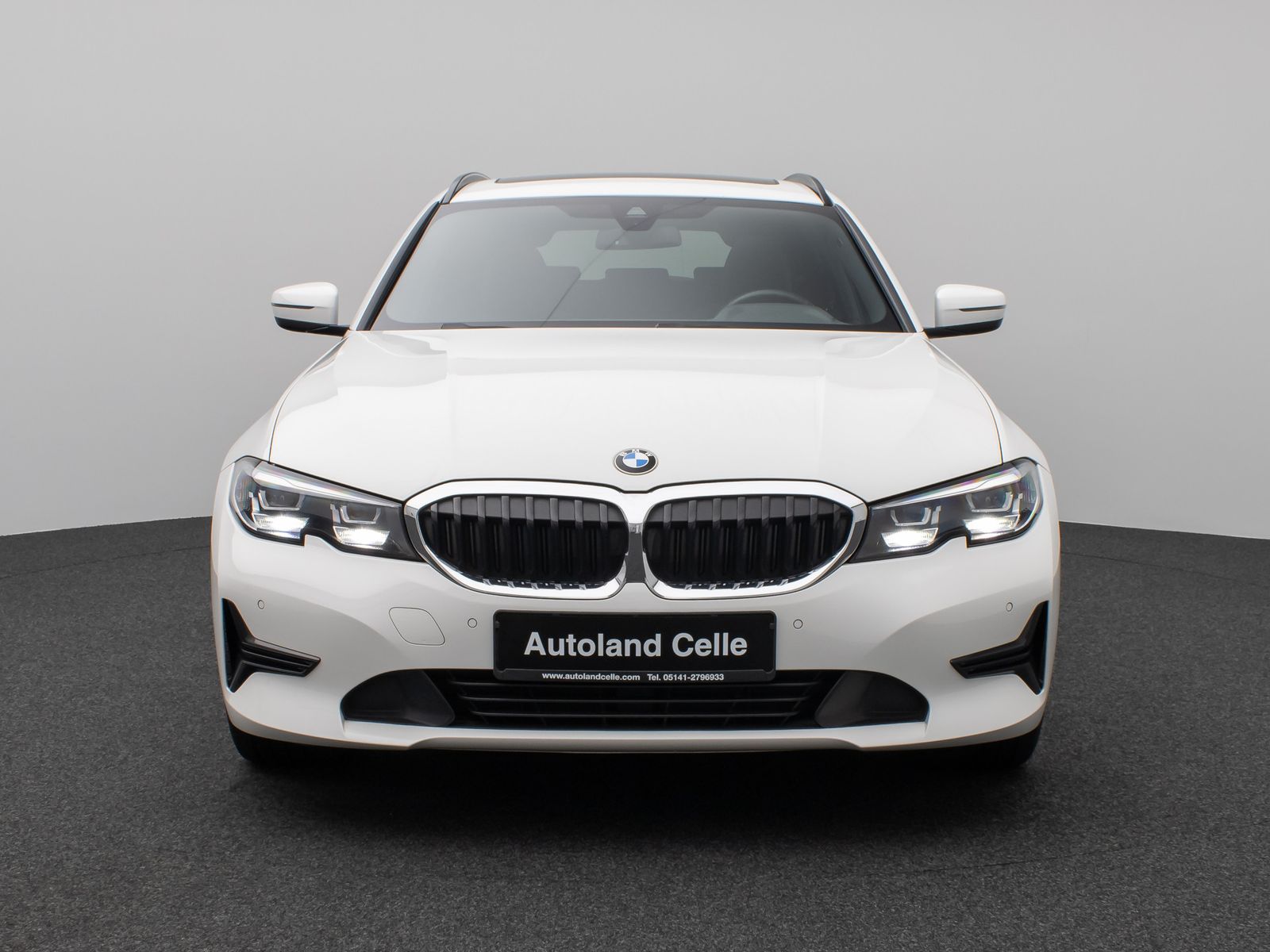 Fahrzeugabbildung BMW 320d xD Panorama DAB PDC Geschwindigkeitsreg LED