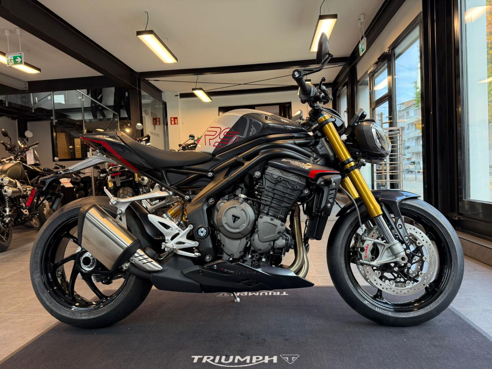 Triumph Speed Triple 1200 RS  NEU * Granite Red