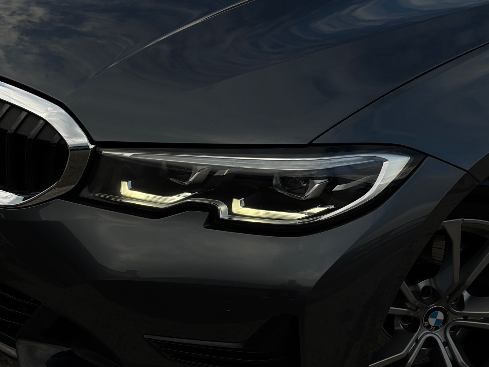 Fahrzeugabbildung BMW 320i Limo Sport Line 3Z-Klima Temp. LCProf. AHK