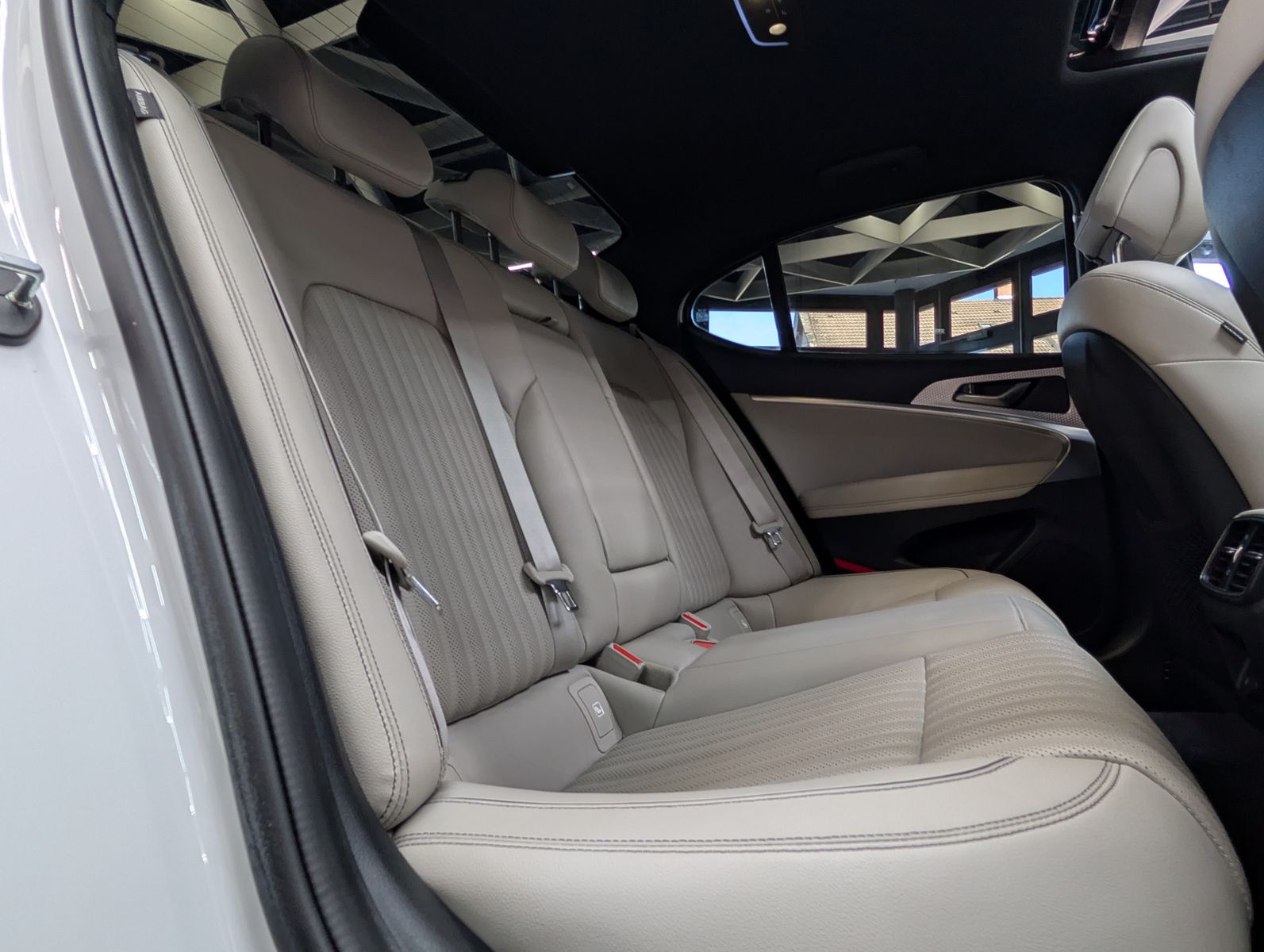 Fahrzeugabbildung Genesis G70 2.0 T-GDI Sport PANO*LEDER*ACC*LED*KAM*19"LM