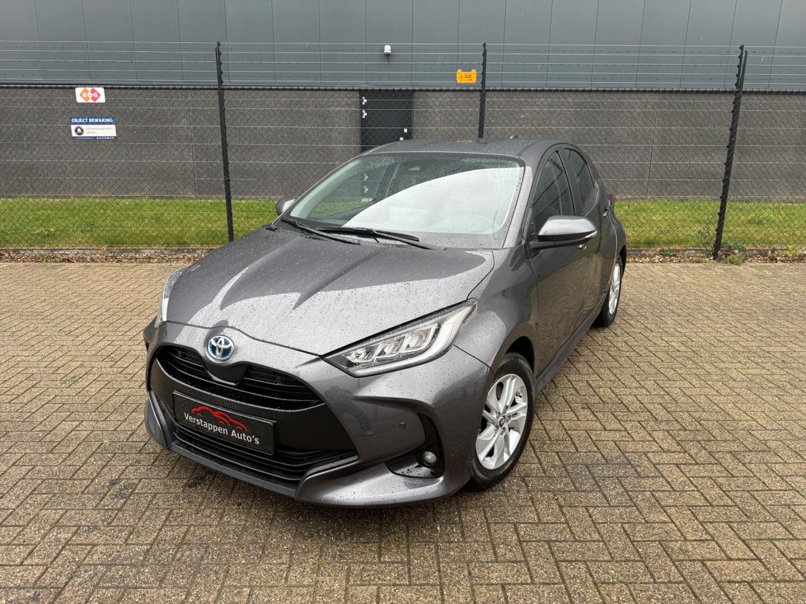 Toyota Yaris Hybrid Team D *AUTOM-KAMERA-9.000KM!!*