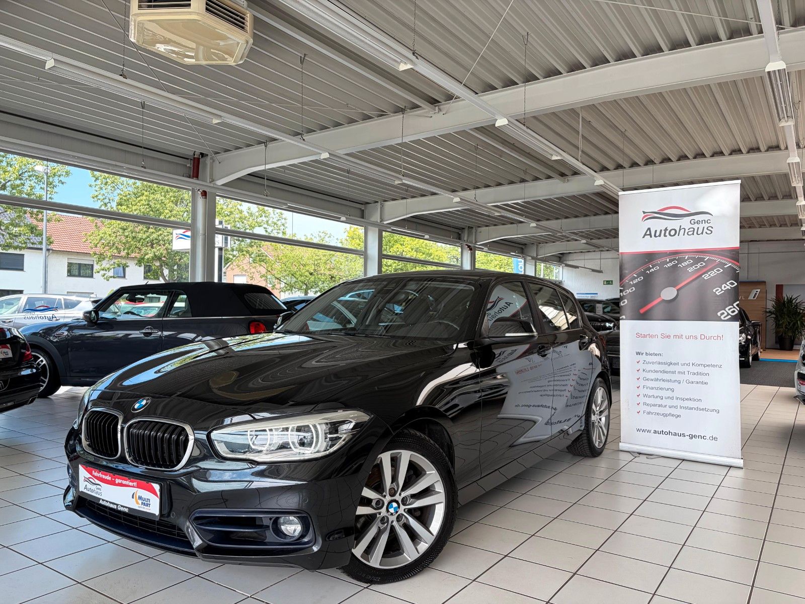 BMW 120i Lim. 5-trg. Sport Line Aut. Kamera LED Navi