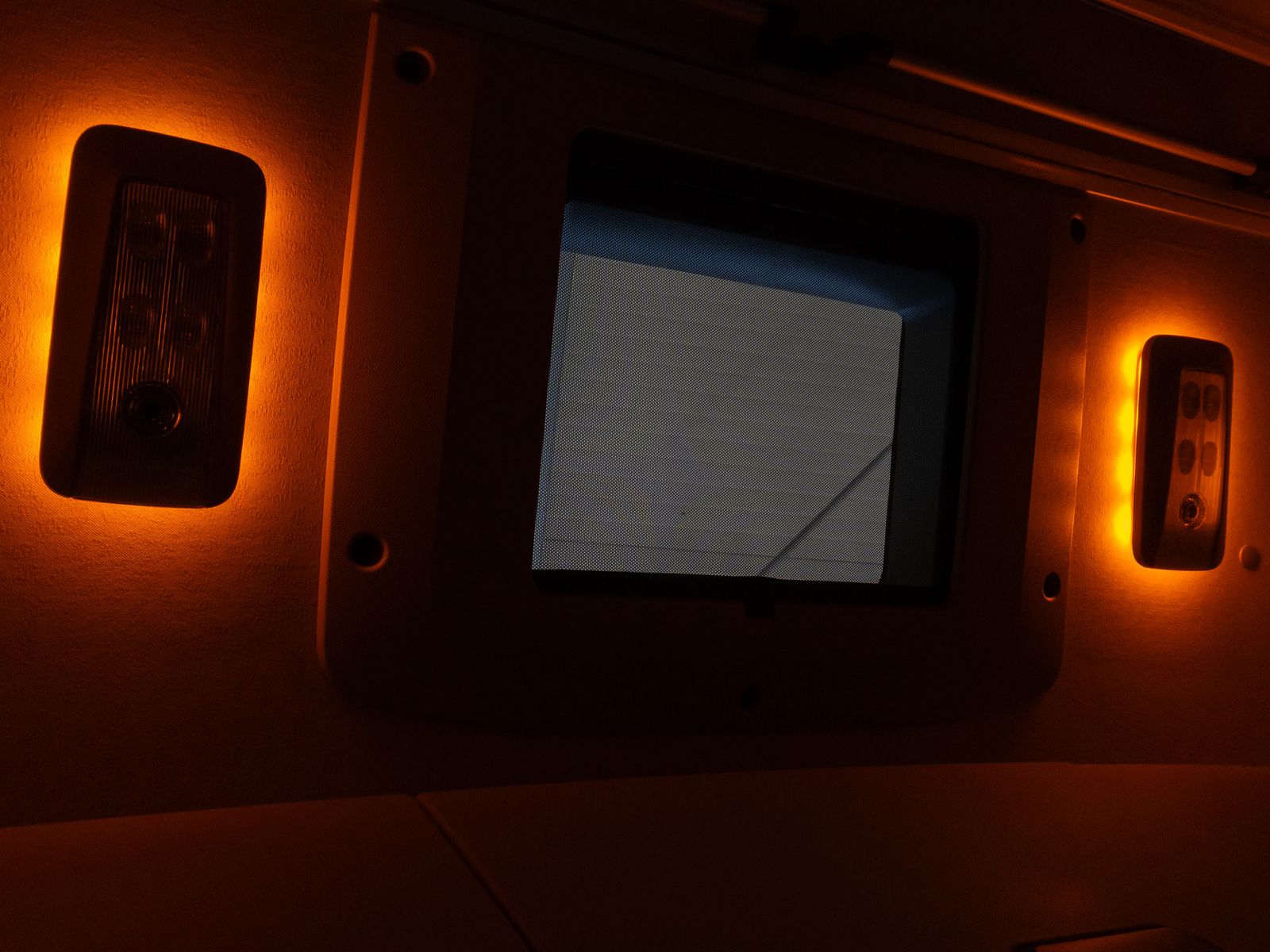 Fahrzeugabbildung Mercedes-Benz Actros 1853 LSnR LowLiner Style-Line NeuReifen
