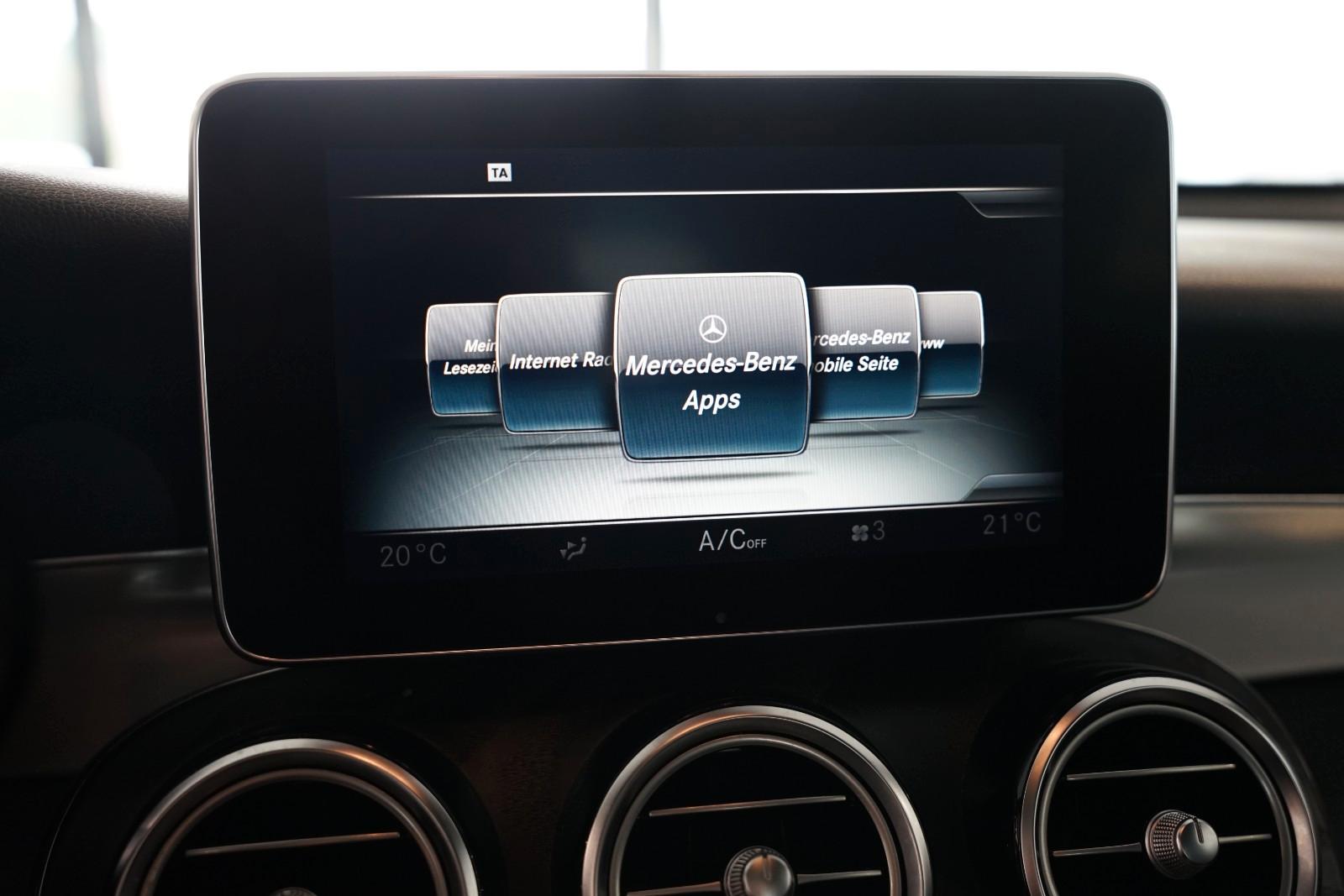 Mercedes-Benz GLC 300 4Matic | AMG | Comand | Pano | AHK