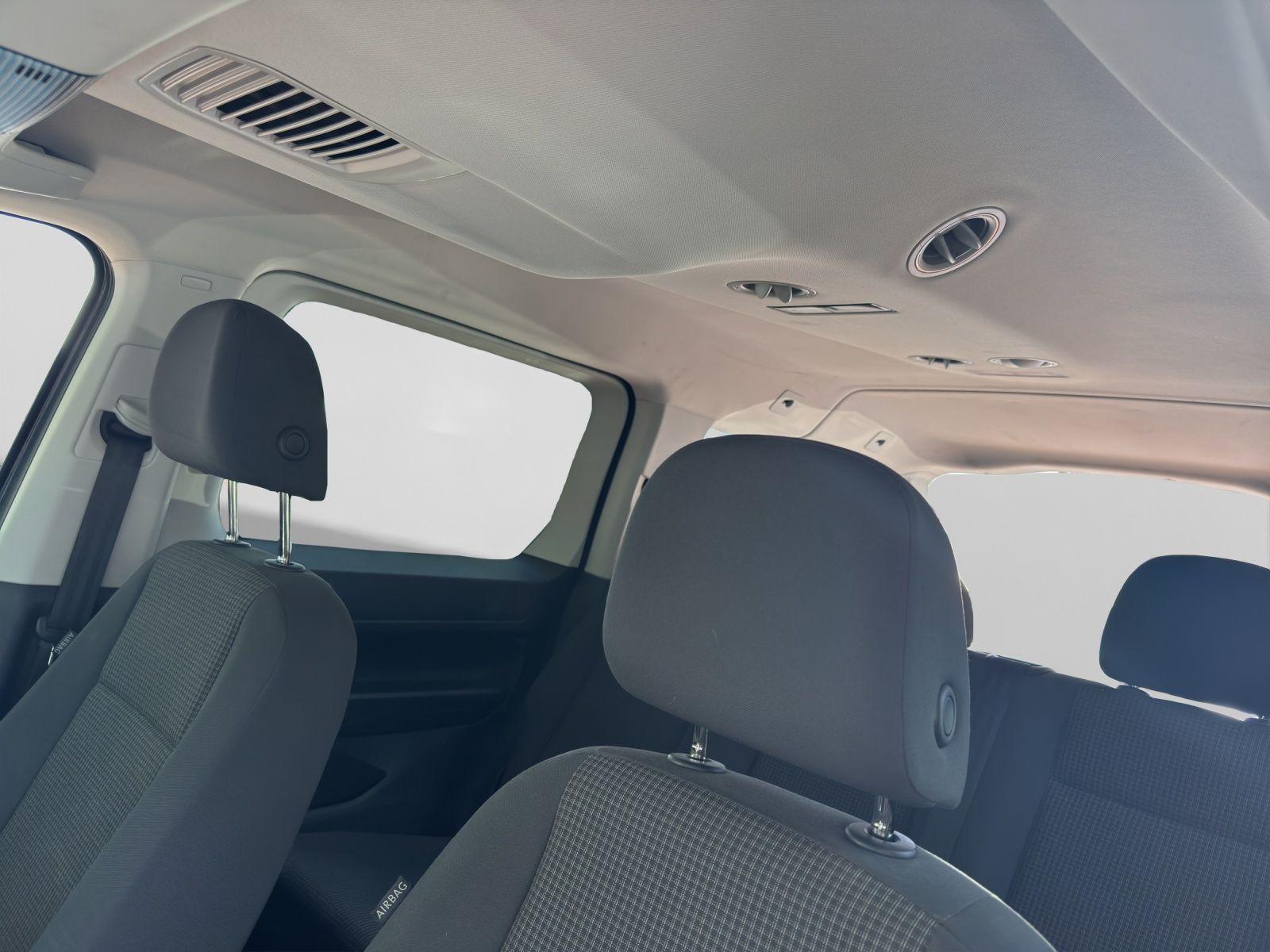 Volkswagen Caddy Maxi TDI 7-SITZE AHK KAMERA App-Connect