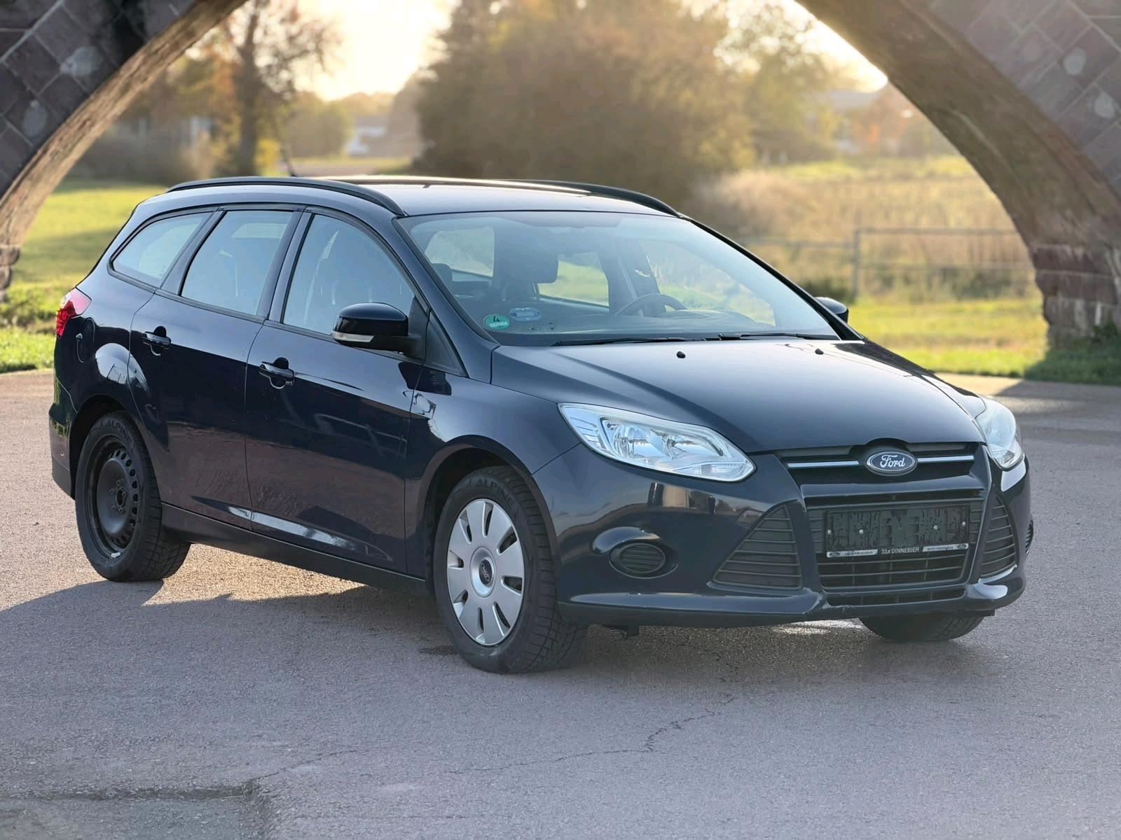 Ford Focus 2011 — photo 7