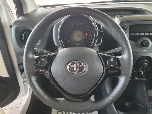 Toyota Aygo AYGO x-business_12