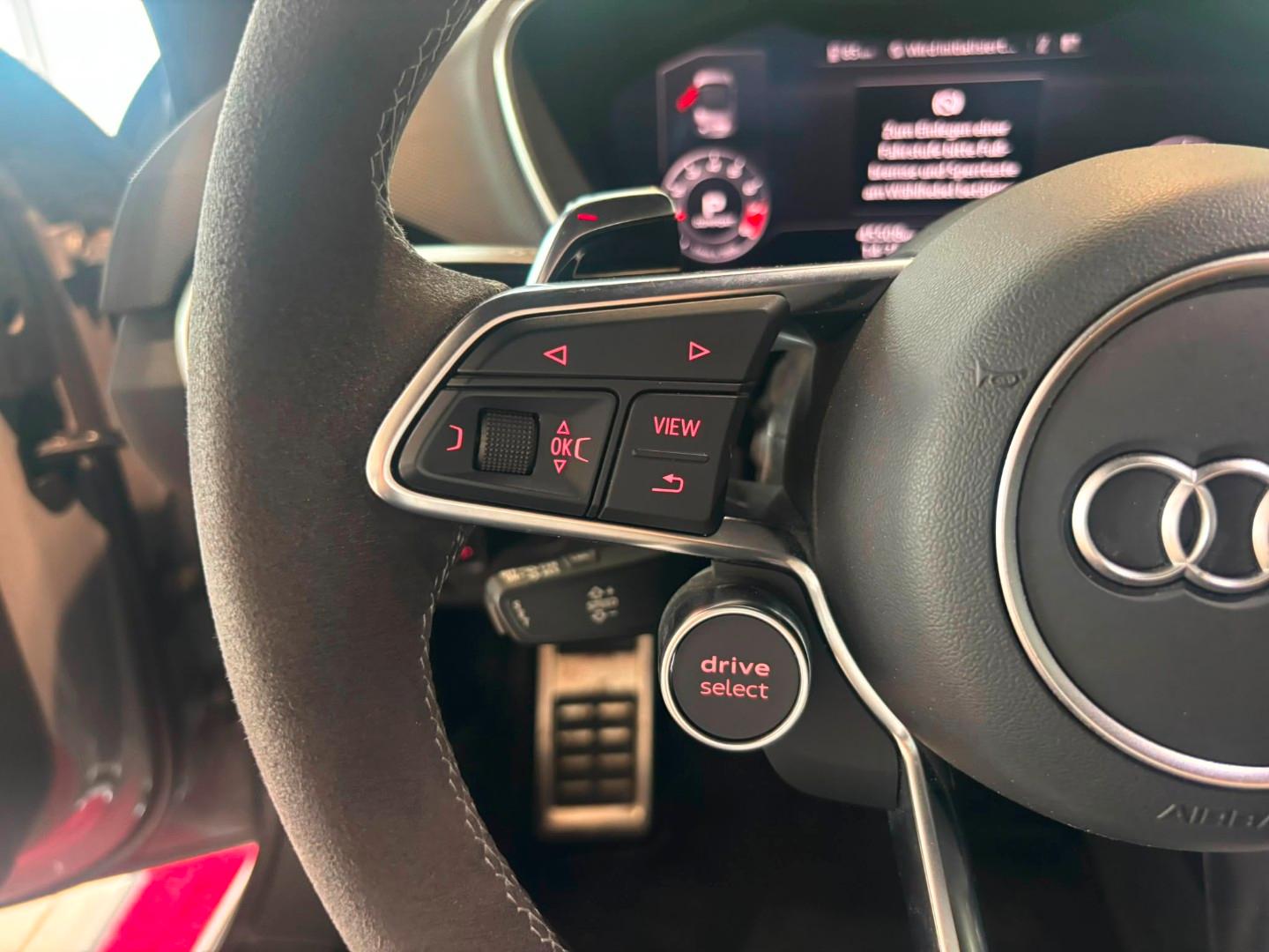 Audi TT RS Roadster 2.5 TFSI quattro