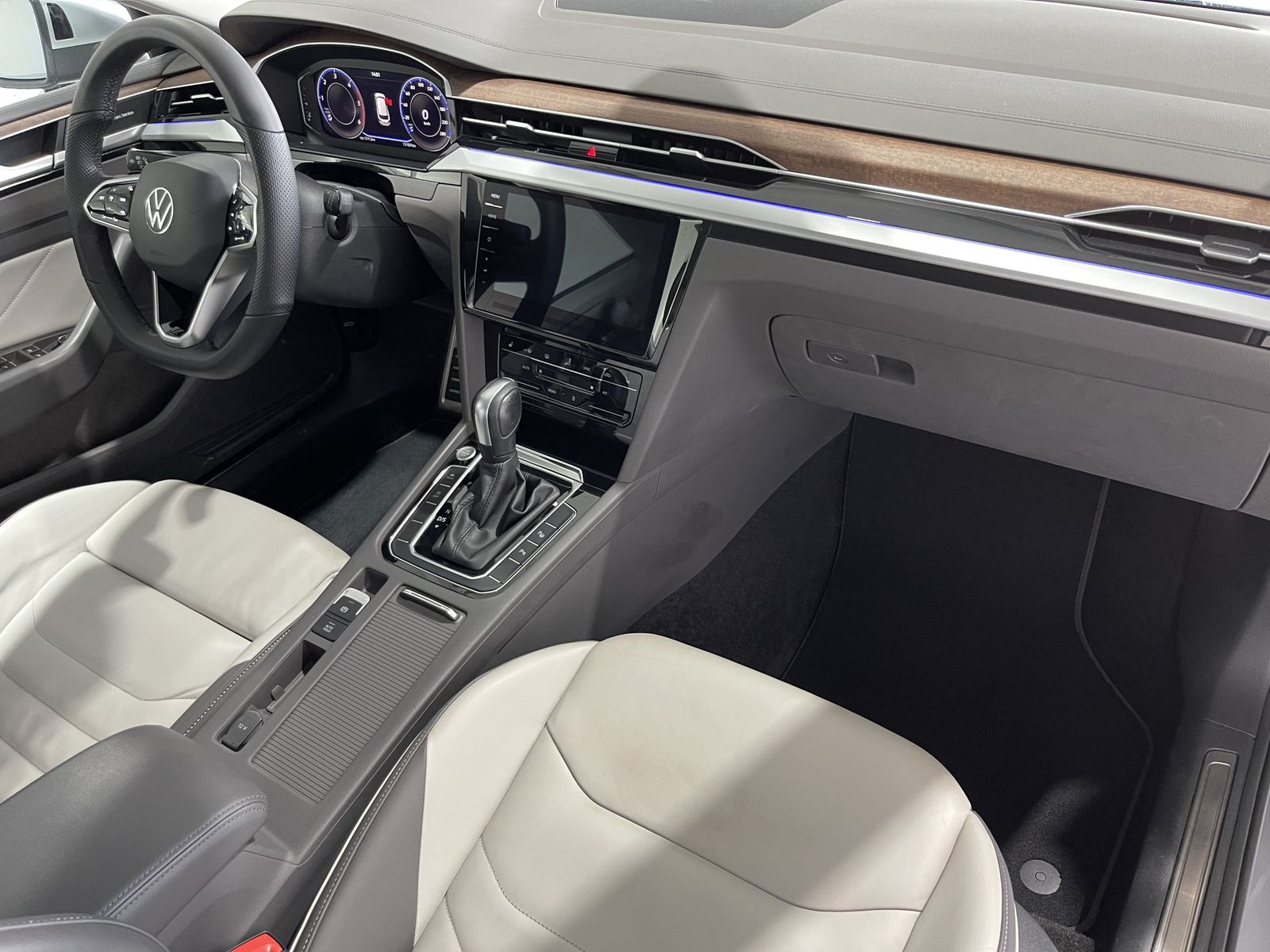 Fahrzeugabbildung Volkswagen Arteon Shooting Brake 2.0 TDI*STHZ*Leder*LED*Cam