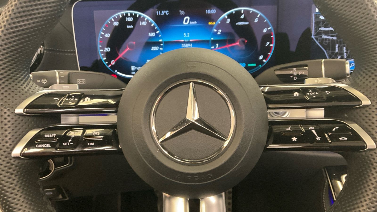 Fahrzeugabbildung Mercedes-Benz E 200 Cabrio 1.Hand AMG LED NAVI Ambiente Leder