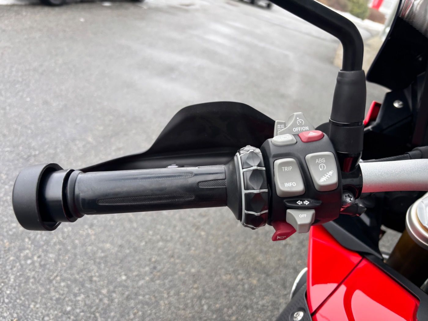 Fahrzeugabbildung BMW S 1000 XR 2 Pakete